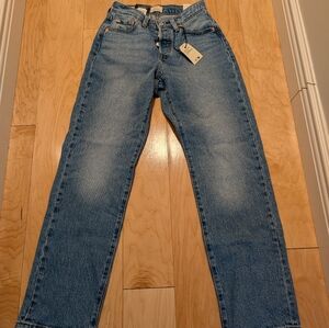 NWT Levi's 501 Curve Women's Straight Leg Jeans 25 X 30